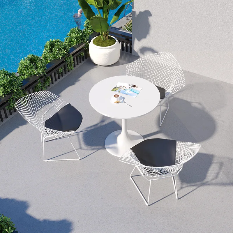 Nordic wrought iron, grid casual table and chair set, balcony courtyard, black metal small round table three-piece set