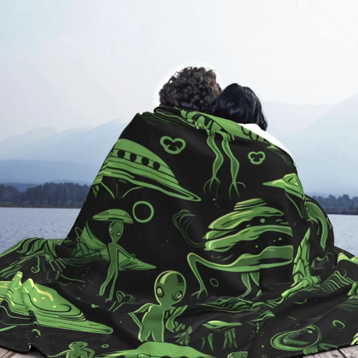 Green Alien UFO Moon Blanket Fleece Print Relax Soft Throw Blankets for Bed Office Bedding Throws