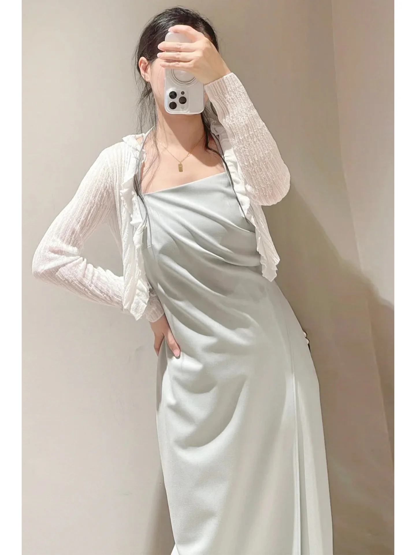 

Spring New Style Women's Slim Fit Color V-neck Knitted Sweater with Wood Grain Shoulder Strap Long Sleeve Casual Wear