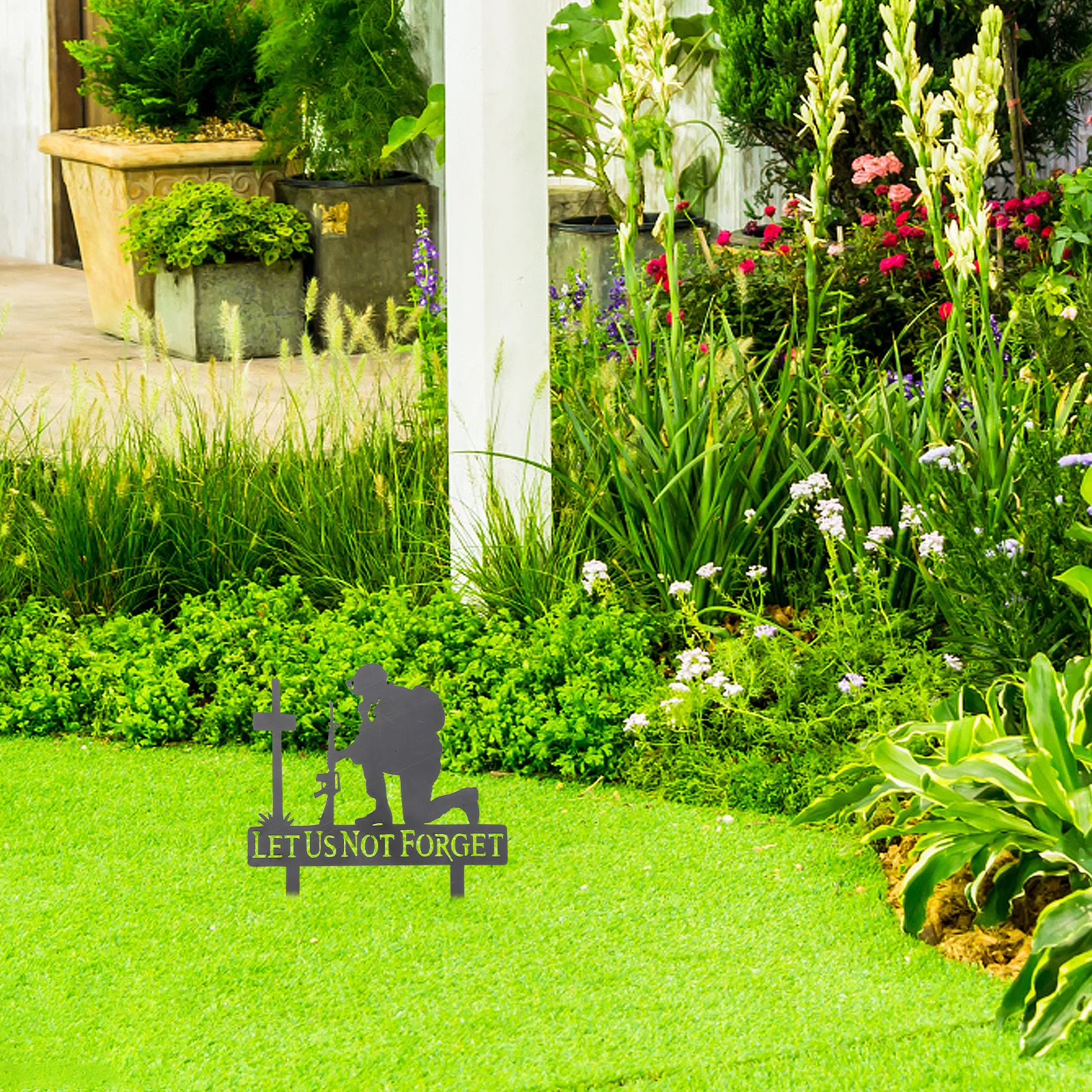 

Metal Soldier Decoration Memorial Day Yard Decorations Commemorate Signs Iron Garden Stake Grave Site Plaques for Outdoors