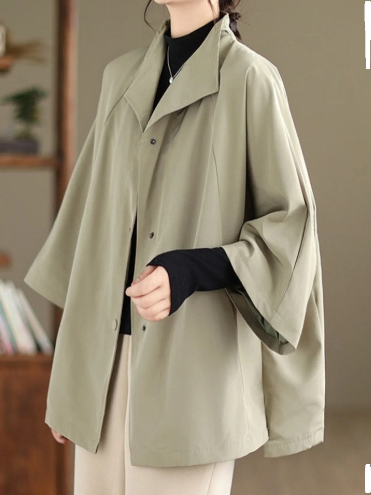 Ladies Loose Fit Short Jacket 2023 Autumn New Style Commute Style Batwing Sleeve V-Neck Three Button Pure Color Casual Elegant