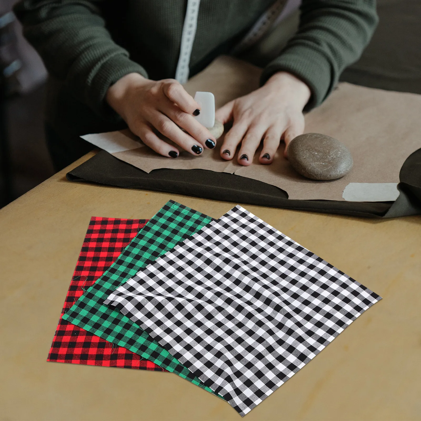 6Pcs Christmas Plaid Cotton Fabric Sheets Patchwork Quilting Material Soft Fade Resistant DIY Craft for Holiday Decor Gifts