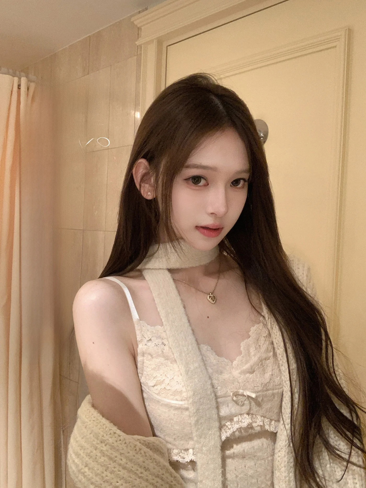 

CrySweet Lace Splicing Hollow out Trimmed Che with Built-In Bra Strap Cardigan French Sle Nylon Long Sve Regular ...