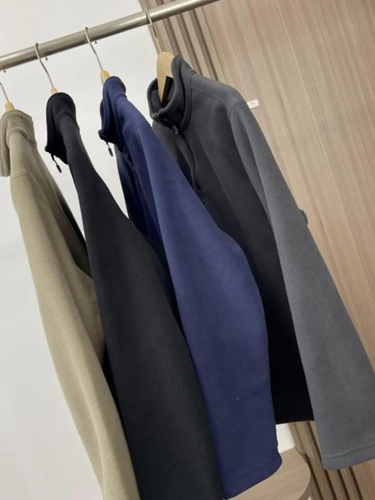 Half zipper design! Head-up sweater men's autumn and winter outdoor sports leisure stand collar polar fleece sweater