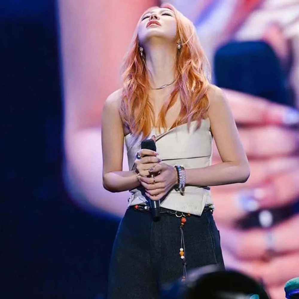 Ремень из смолы с деревянными бусинами, регулируемый плетеный пояс из искусственной кожи в этническом стиле, контрастный цвет, длинная поясная цепочка с кисточками в стиле ретро, крутая цепочка для девочек