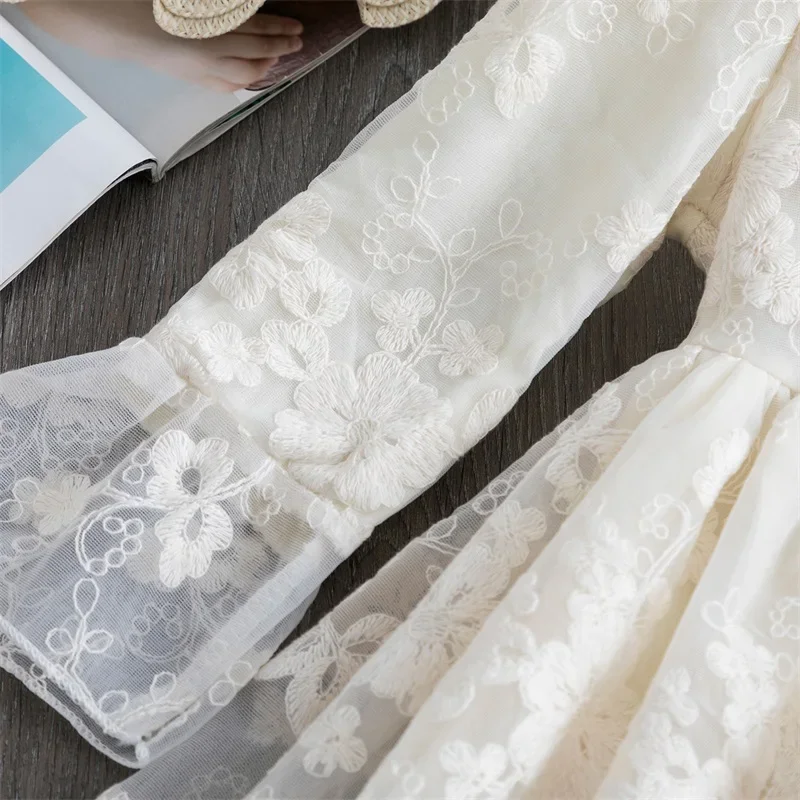 2024 Spring Autumn Children Girls Dresses White Lace Flared Sleeve Princess Dress for 3-8Yrs Girls Tulle Wedding Birthday Dress