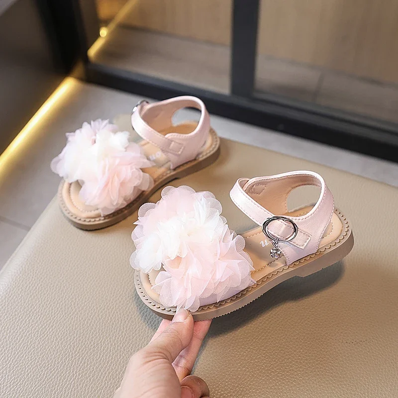 

Детские сандалии, новинка лета 2024, модные сандалии принцессы с цветочным узором для девочек, нескользящая детская пляжная обувь с мягкой подошвой и открытым носком