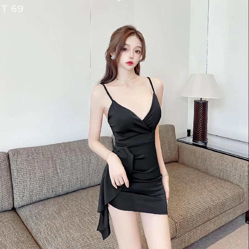 มินิกระโปรงยาวแขนกุดสไตล์เกาหลีชั้นฐานพันรอบเดรสเข้ารูปเซ็กซี่สลิมฟิตต่ําตัดชุดสายรัดคอวี