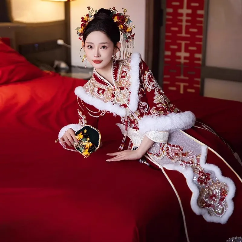 

Новое платье дракона и феникса в китайском стиле с роскошным меховым воротником.