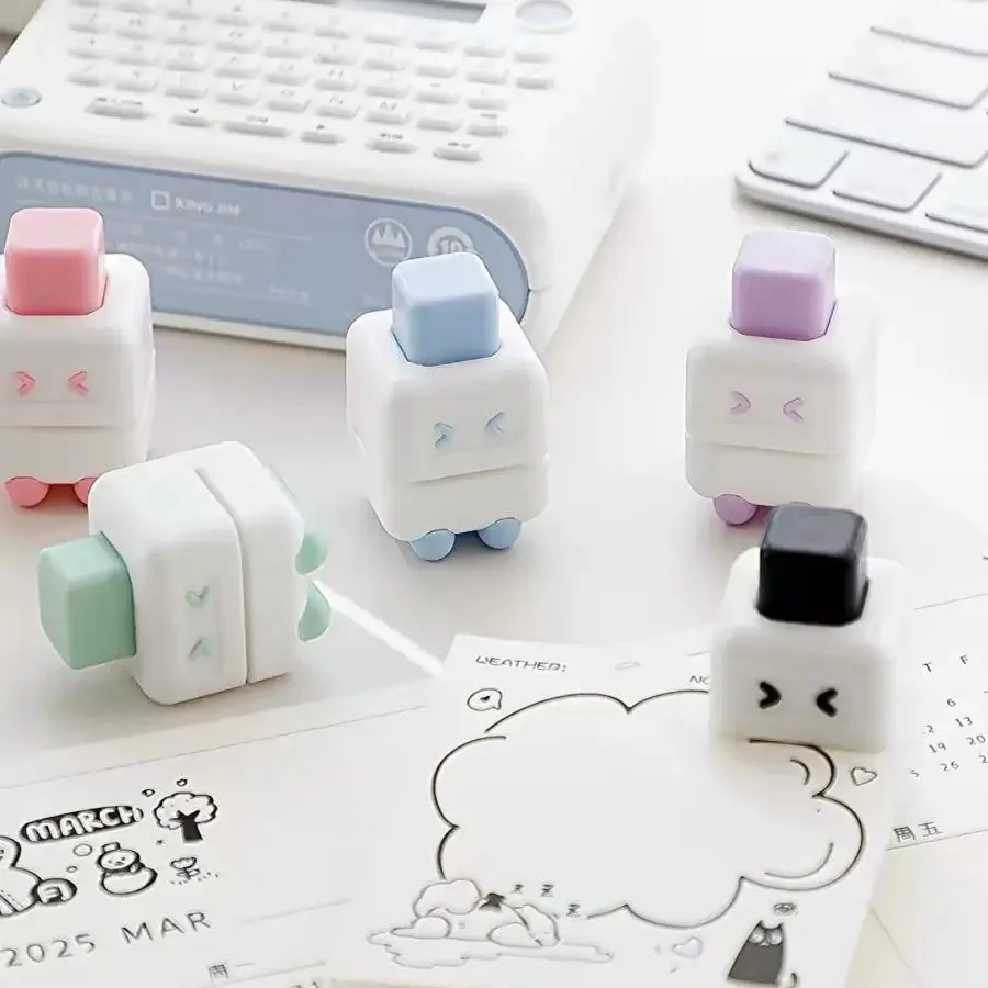 1PC Cute robot 5mm loose-leaf puncher small mini manual single hole puncher paper puncher