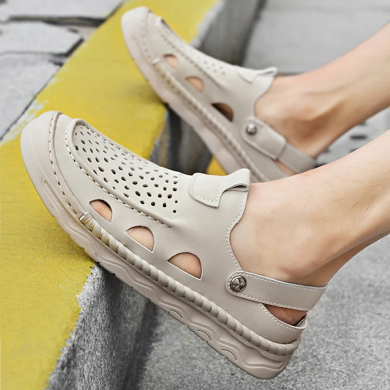 Men Summer Perforated Sandals Non Slip  Wear-resistant Hand Sewn Paired with Soft Elastic Outdoor Casual Shoes