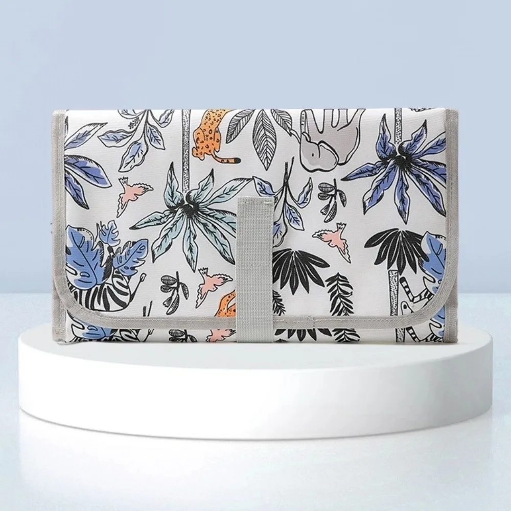 المحمولة طوي حفاضات سجادة لتغيير الحفاض مقاوم للماء التجفيف السريع حفاضات تغيير الوسادة الكرتون طباعة حفاضات قابلة للطي حديثي الولادة