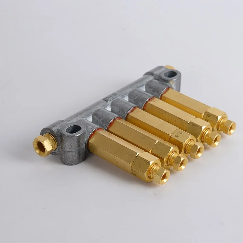 Taiwan ISHAN lubricating oil discharge volumetric oil circuit distributor (pressurized quantitative oil discharge)
