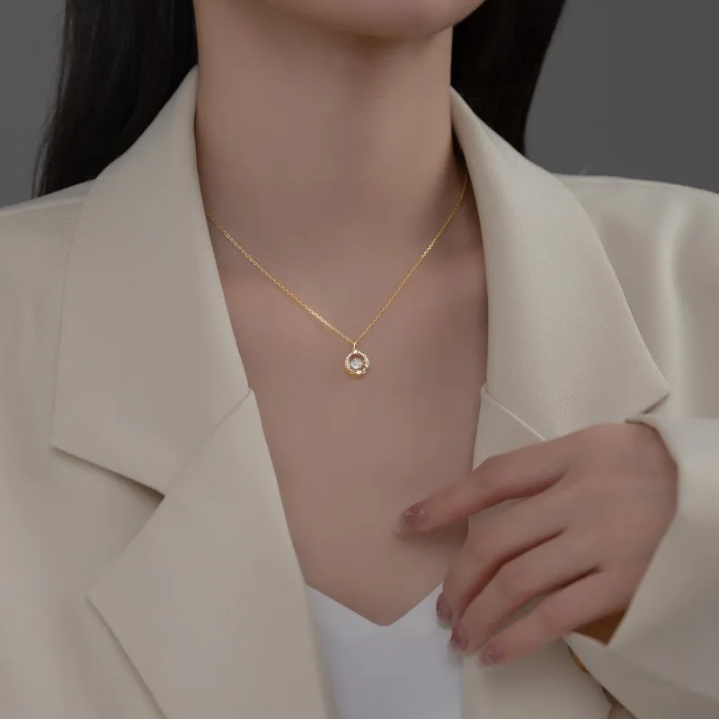 Luxury Exquisite 925 Sterling Silver Hollowed-out Zircon Pendant Necklace for Woman Collarbone Chain Fashion Jewelry Accessories