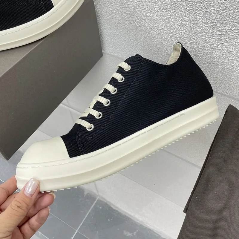 

Fashion Men's Casual Shoes Canvas Male Sneakers Lace-up Low Cut Shoes for Man Black Solid Men's Sneakers