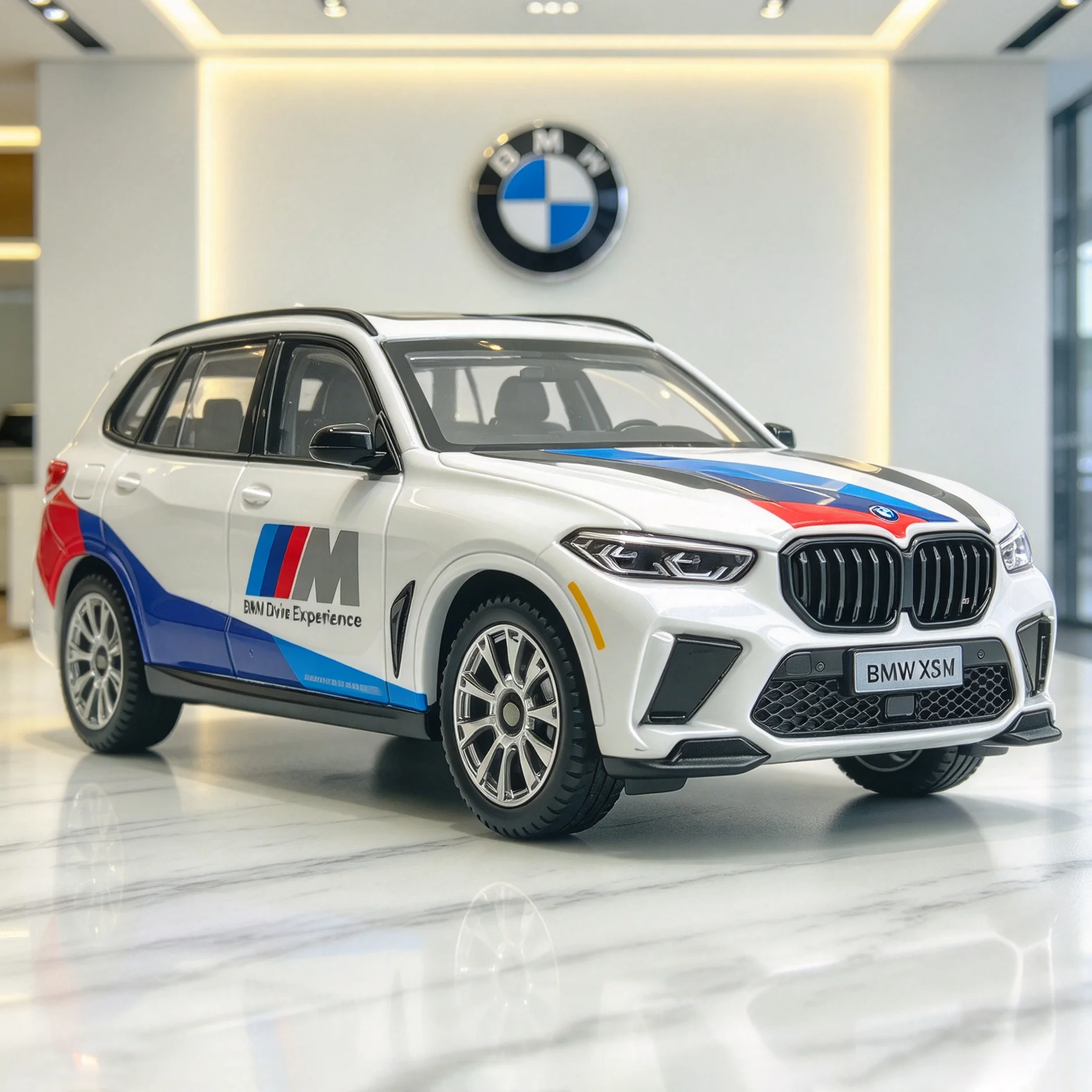 CCA 1:64 BMW X5M X5 SUV Alloy Car Diecasts & Vehicles Car Model Miniature Scale Model Car For Collection Gift