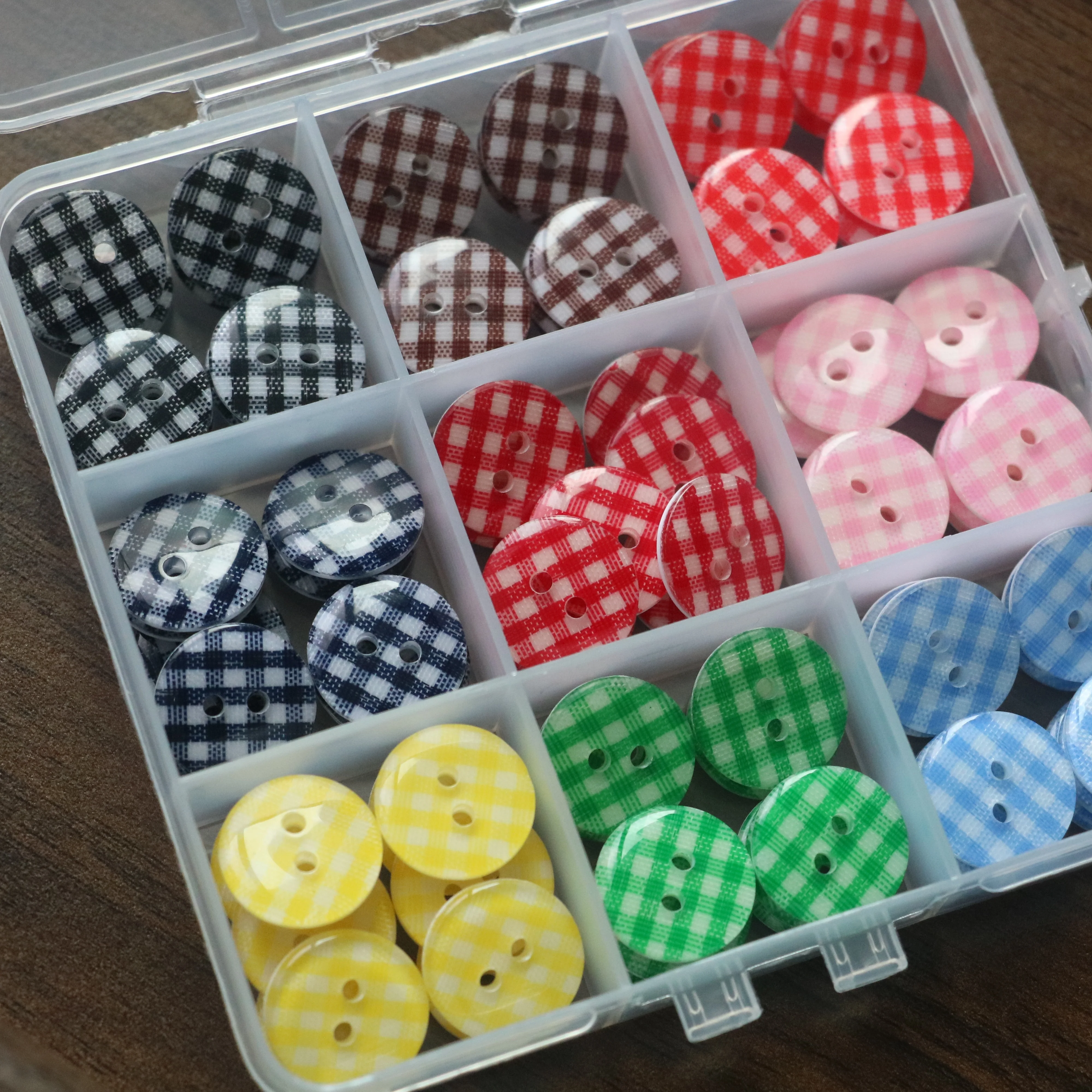 90-Pack 15mm 2-Hole Resin Buttons - Plaid Check Buttons for Cardigans, Dresses & DIY Embellishments (Boxed)
