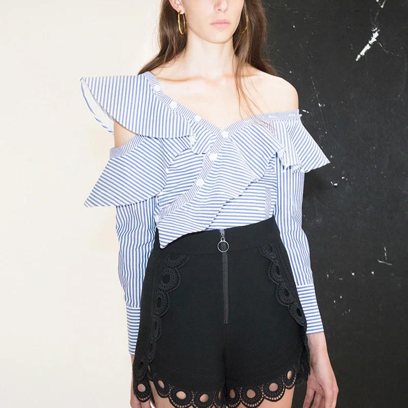 Spring Faion Women's Striped irt Svel Asymmetrical oulder Design Long Sve Slim Fit Street Sle Button Plaet