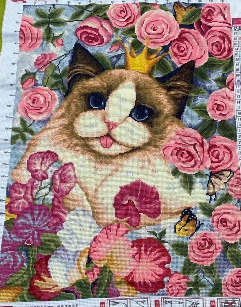 (Finished product) Pure handmade cross stitch finished rose cat large grid full embroidered vertical version 59 * 76cm