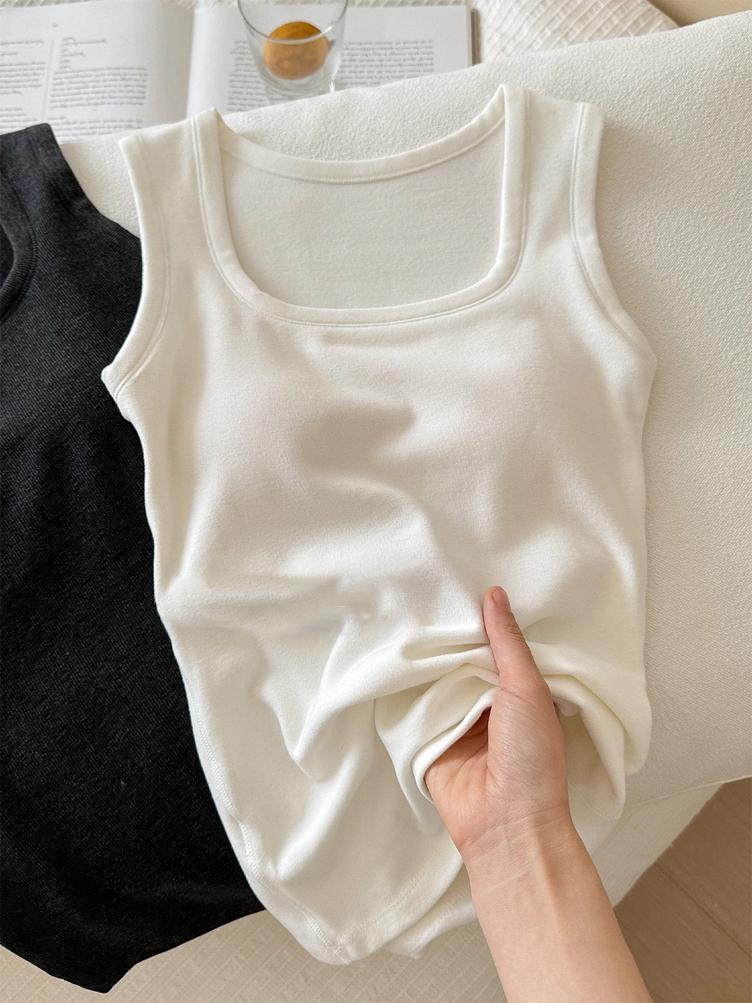 Thickened Double-Sided Velvet Warm Vest Women's Autumn Winter Fleece Lined Self-Heating Slimming Base Layer Top with Chest Pad