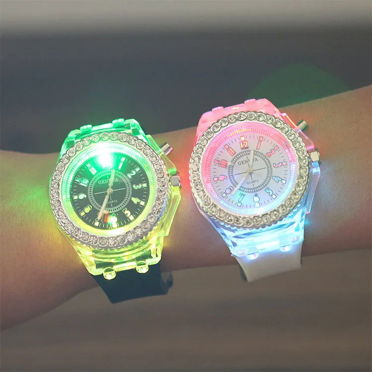 LED Multicolour Light WristWatch Led Flash Luminous Watch Personality Trends Students Lovers Jellies Woman Men\'s Watches