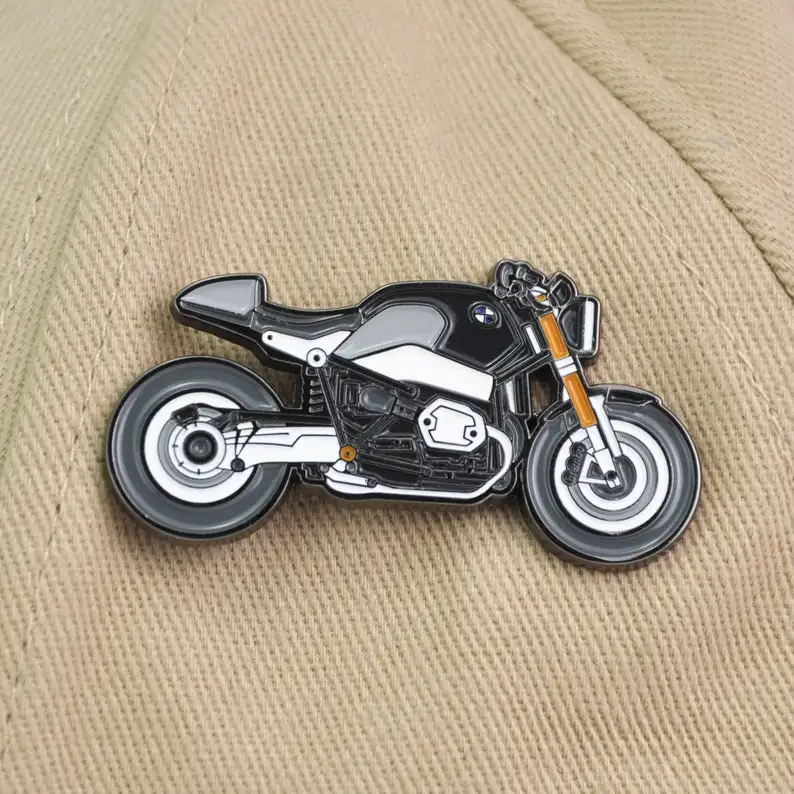 Motorrad Enamel Lapel Pin