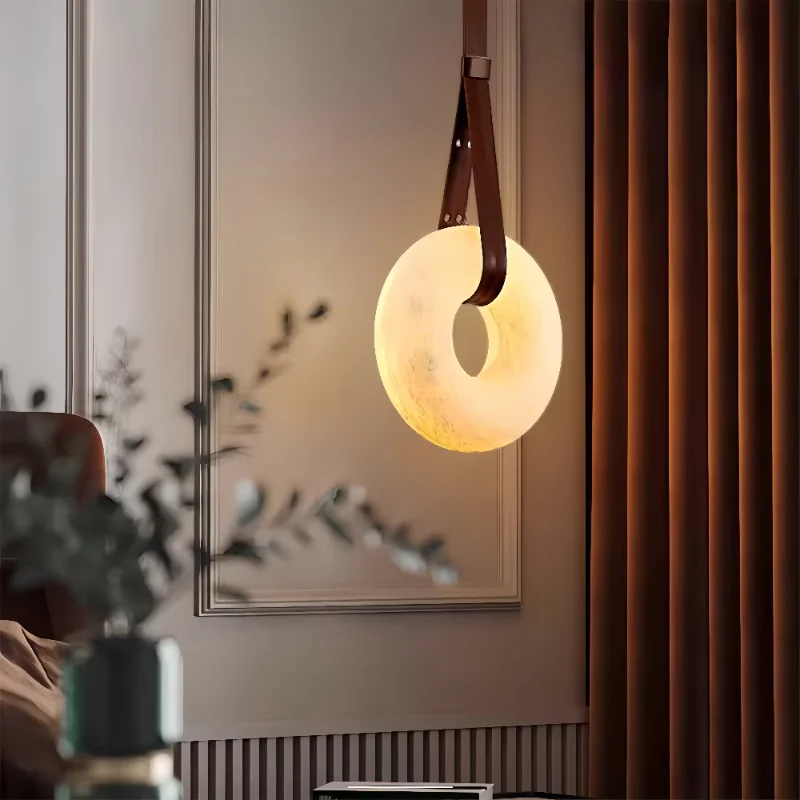 Modern Alabaster Pendant Light Luxury Natural Marble Pendant Lamp Bedroom Bedside Dining Room Creative Leather Strap Chandeliers