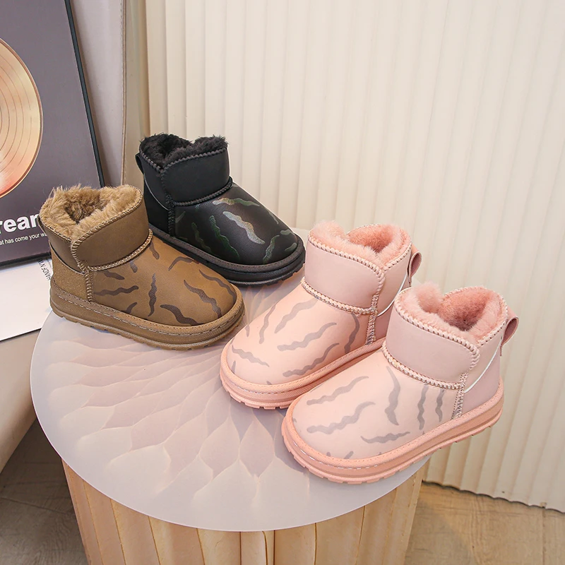 

Children Snow Boots with Thick Fur Kids Fashion Warm Boots Waterproof 2025 Winter New Boys Girls Ankle Boots Soft Bottom Sweet