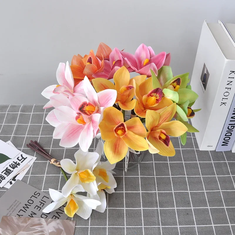 27CM Elegant Hand-Held Phalaenopsis Flower Bouquet 4 Heads Silk Flower Arrangement for Home Decoration