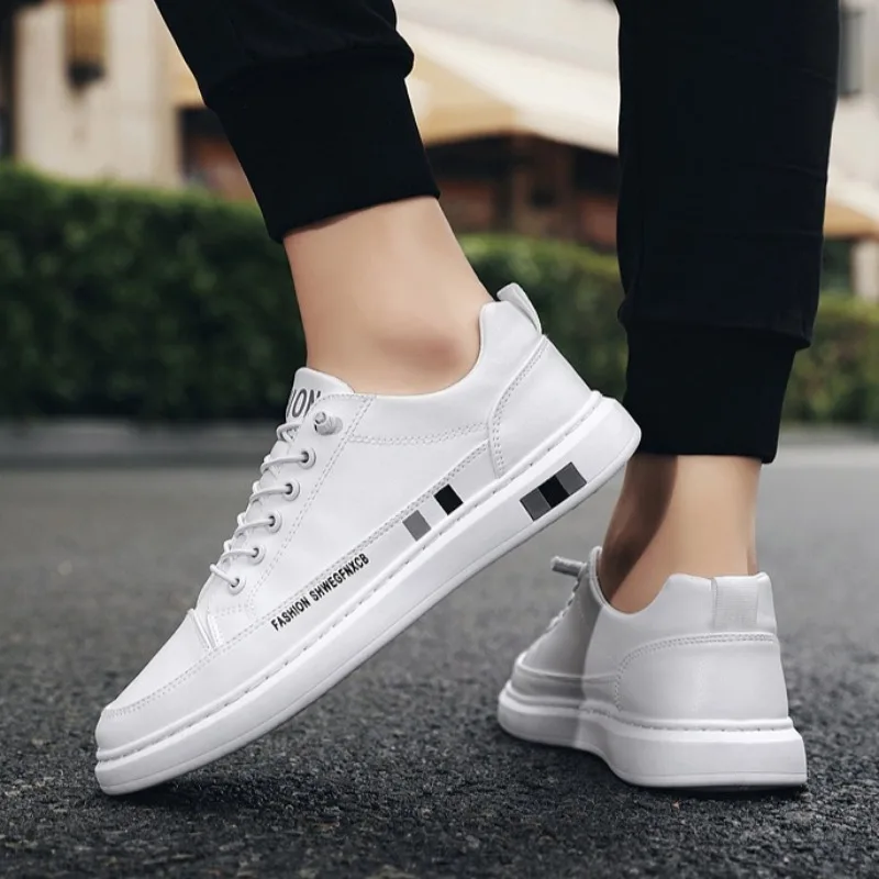 Scarpe da uomo Moda Scarpe da uomo in pelle di alta qualità Business Casual Leggero Lusso Scarpe da uomo di moda di fascia alta Zapatillas Hombre