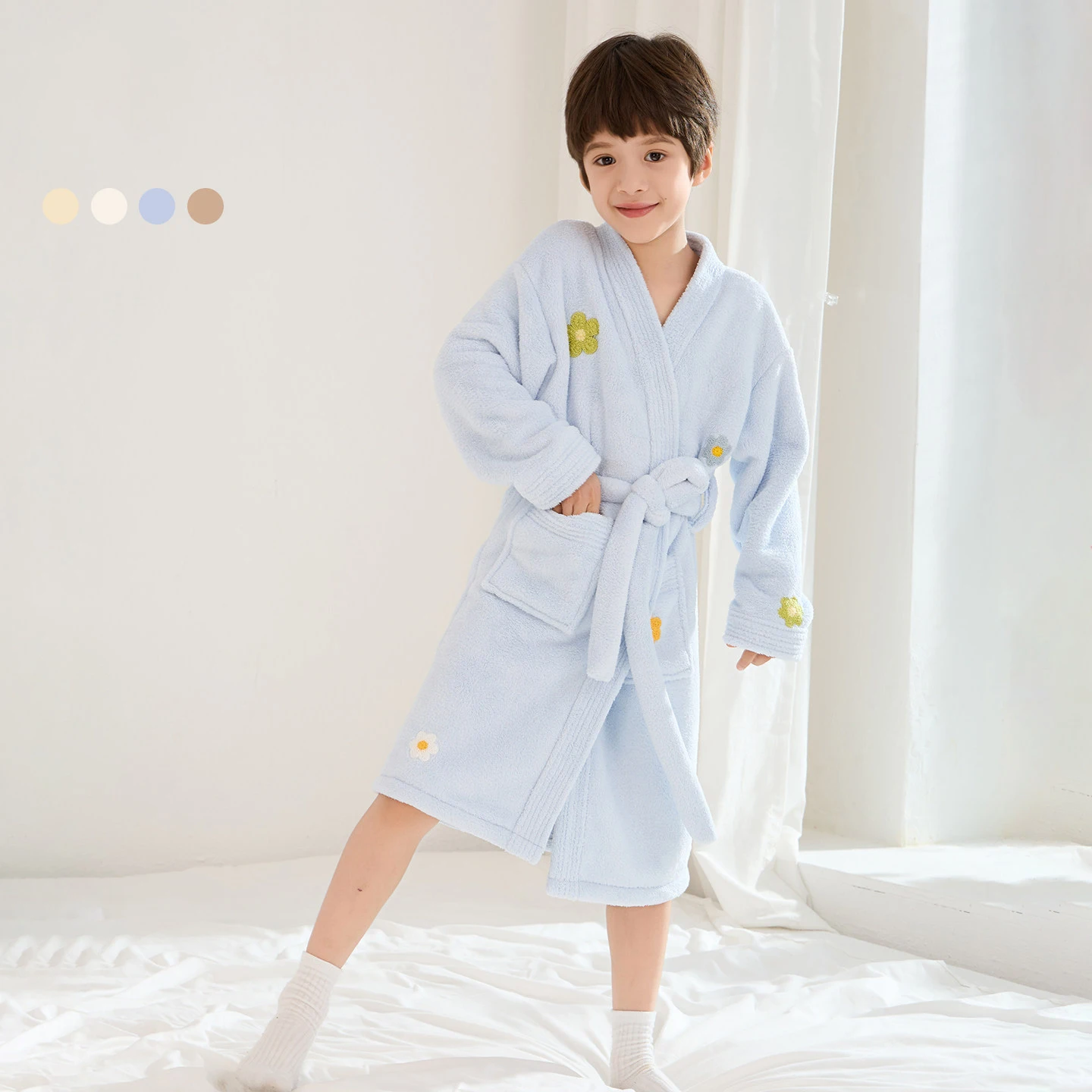 Thickened Coral Fleece Children Bathrobe Absorbent & Quick Drying Unisex for Boys & Girls Autumn Winter