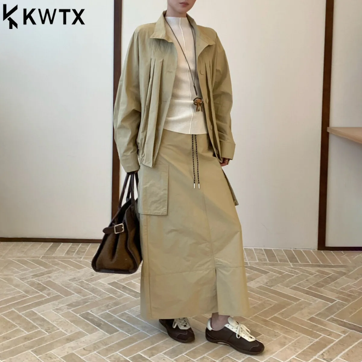 

KWTX весна-лето комплект из 2 предметов повседневная шикарная плиссированная короткая куртка с лацканами юбка на шнурке однотонная утягивающая удобная премиум-класса 2025