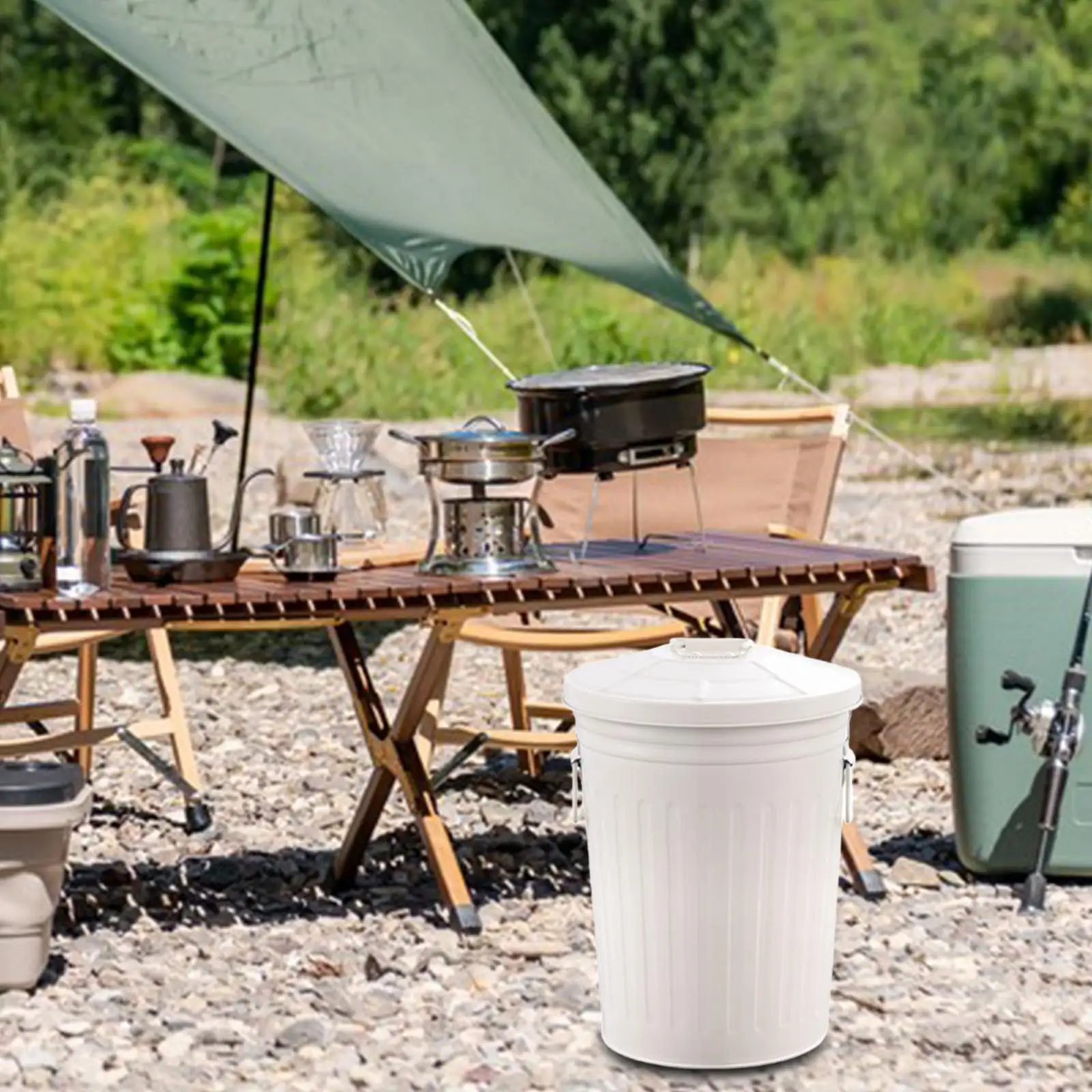 

Outdoor Round Iron Trash Can with Seal Lid and Handles Covered Waste Container for Garden Compost Kitchen Solution