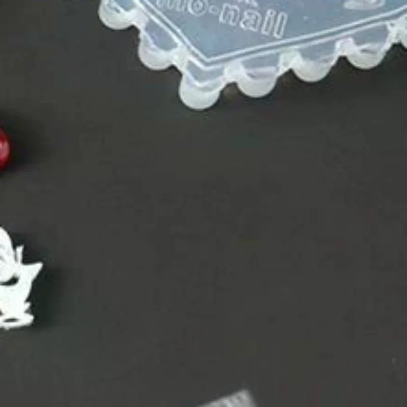 

1Pcs Winter Snowflake Nail Art Silicone Mold 3D Embossed Carving Soft Stamping Plate Christmas Reusable DIY Gel Stencils Tool