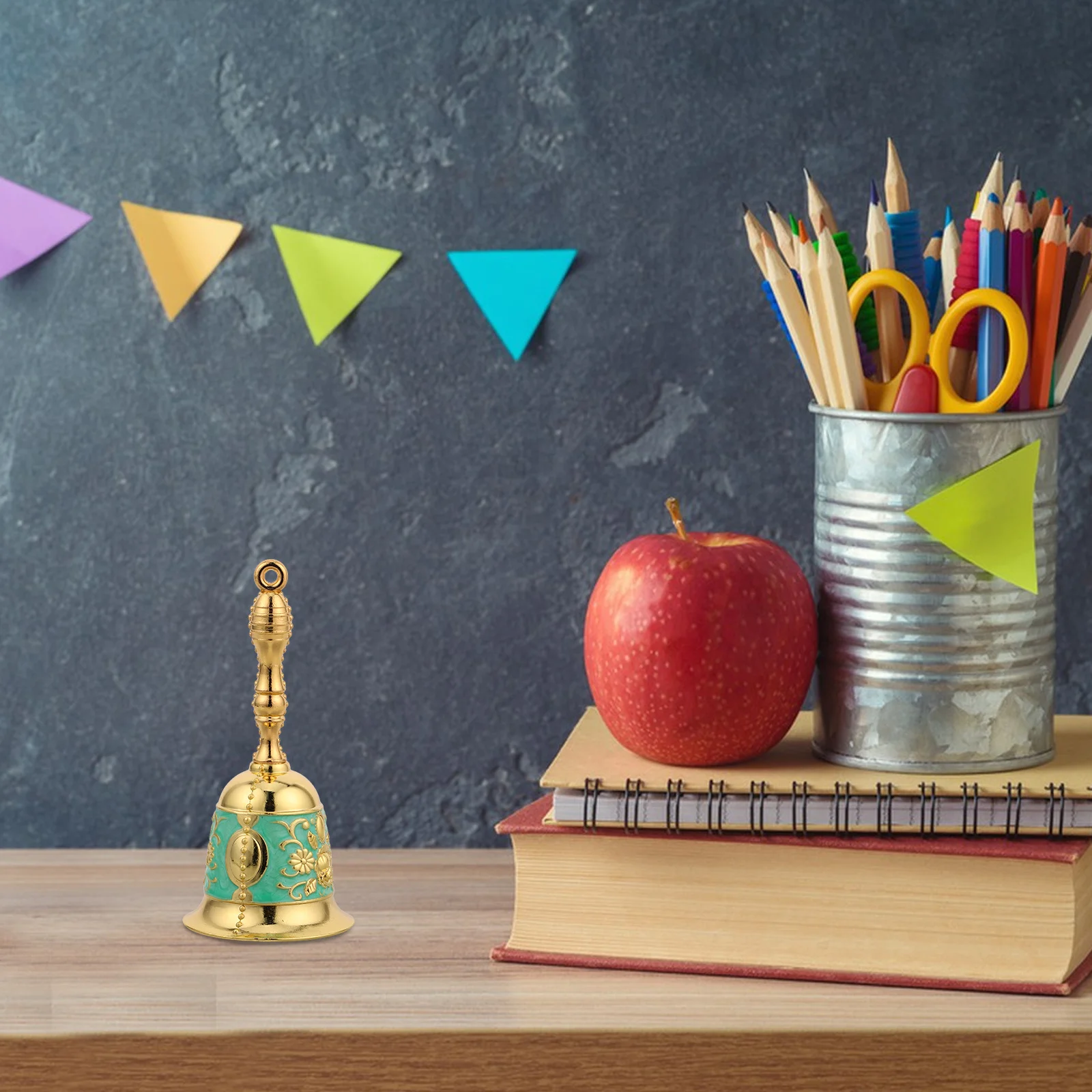 

Vintage Hand Bell Metal Retro Design Clear Sound for School Restaurant Home Decor Metal Hand Bell Bulk Christmas