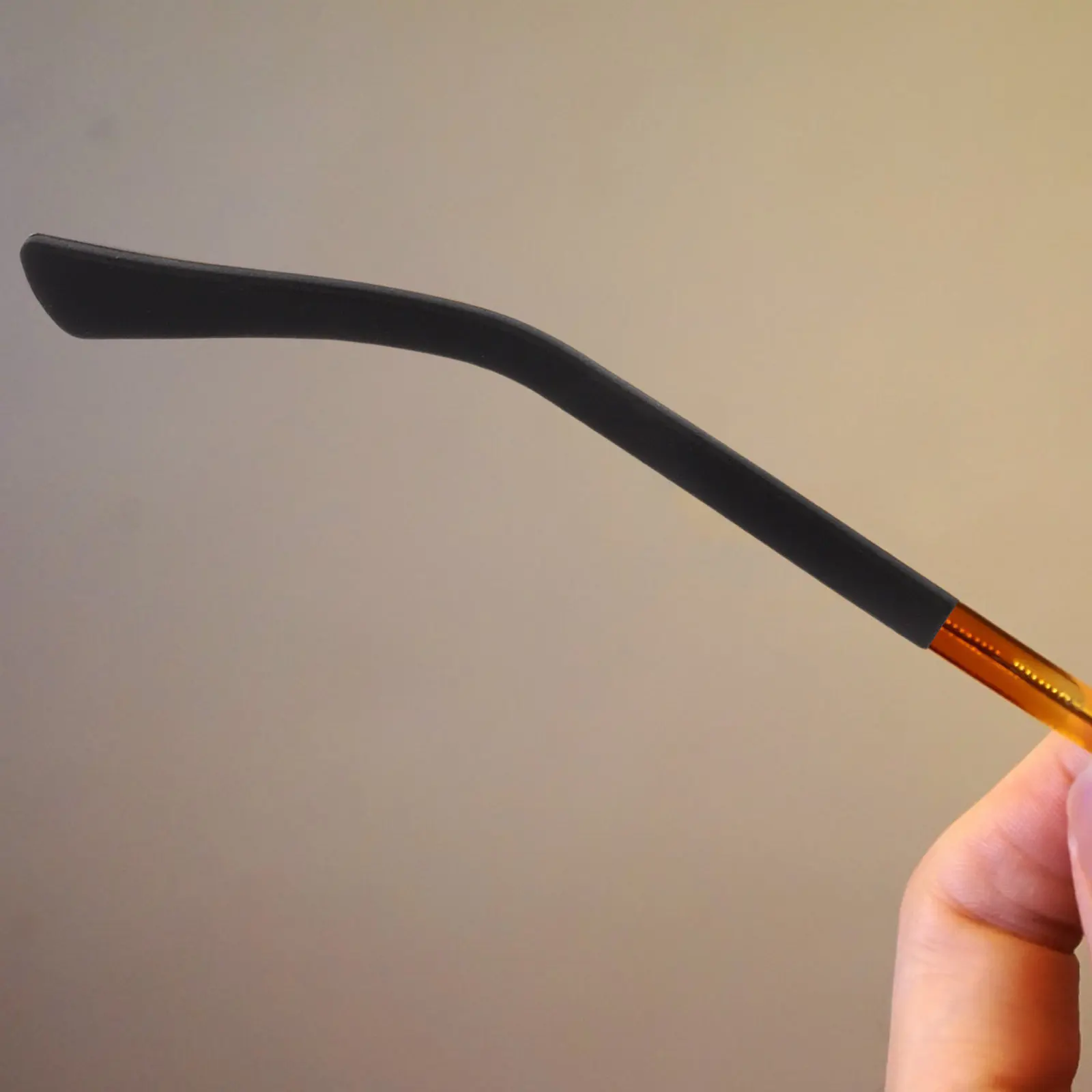 

8Pairs Silicone Eyeglass Cushions Replacement Temple Tips Thin Frame Glasses Anti Slip Flexible Temple Sleeves Covers Ear Grips