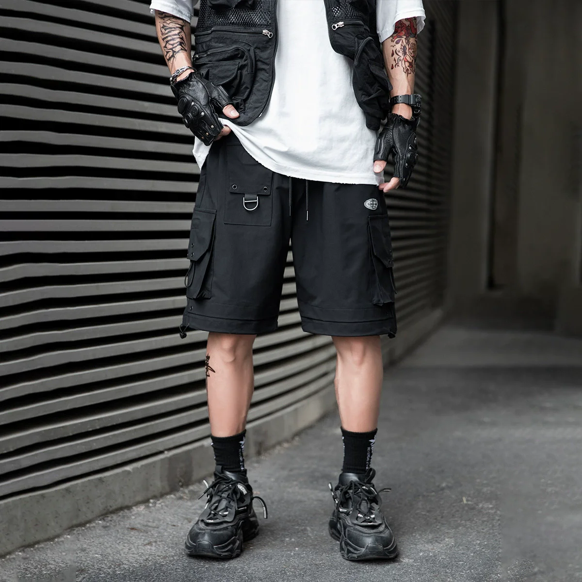 2025 Summer Cargo Shorts Mens Multi Pocket Tactical Functional Short Pant Loose Streetwear Elastic Waist Shorts Black Techwear