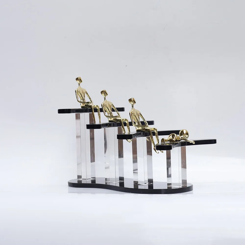 Modern luxury crystal art design high-end home decoration accessories for a study or office gold statue