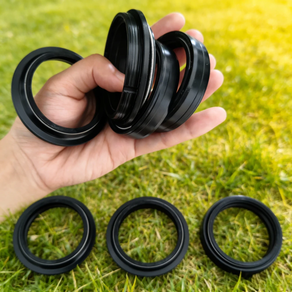 37x50x11 mm Shock Absorber Fork Damper Oil Seal 37*50 Dust Cover For Honda CMX450 CMX450C Rebel CMX 450 CBX250 Twister CBX 250