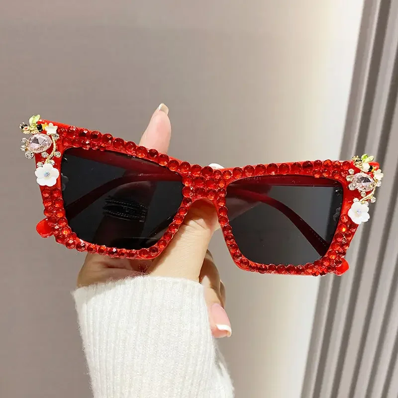 

2024 NEW Fashion Big Frame Sunscreen Diamond Sunglasses