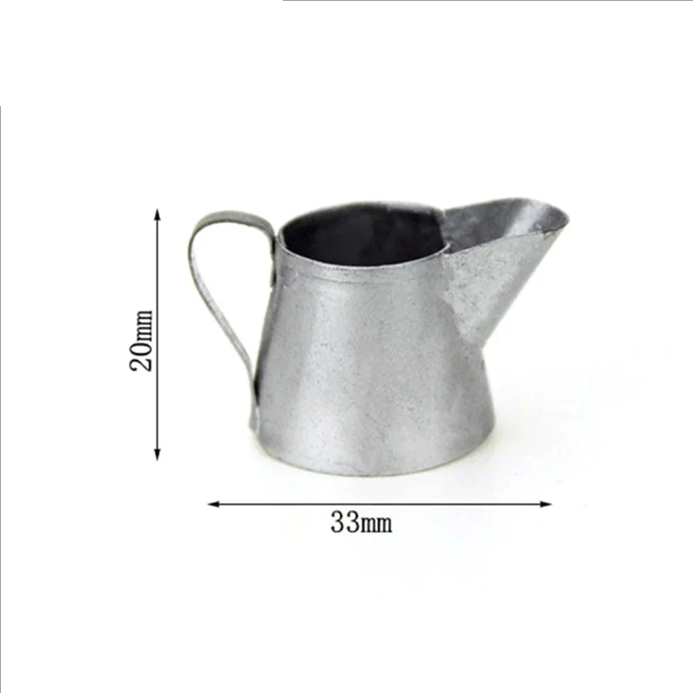 Regadera de Metal en miniatura para casa de muñecas, Mini hervidor de agua, modelo de juguete para accesorios para casa de muñecas, decoración del hogar ob11, 1 Uds., 1/12