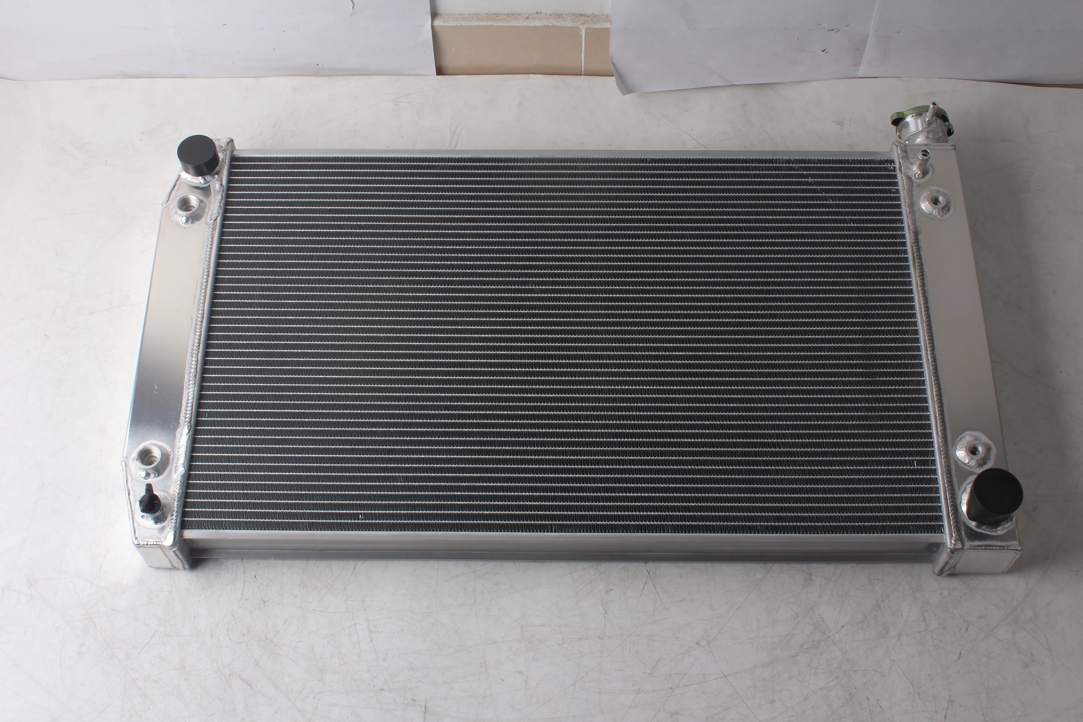 3 ROW ALUMINUM RADIATOR For 88-99 CHEVY GMC TRUCK C/K 1500 2500 3500