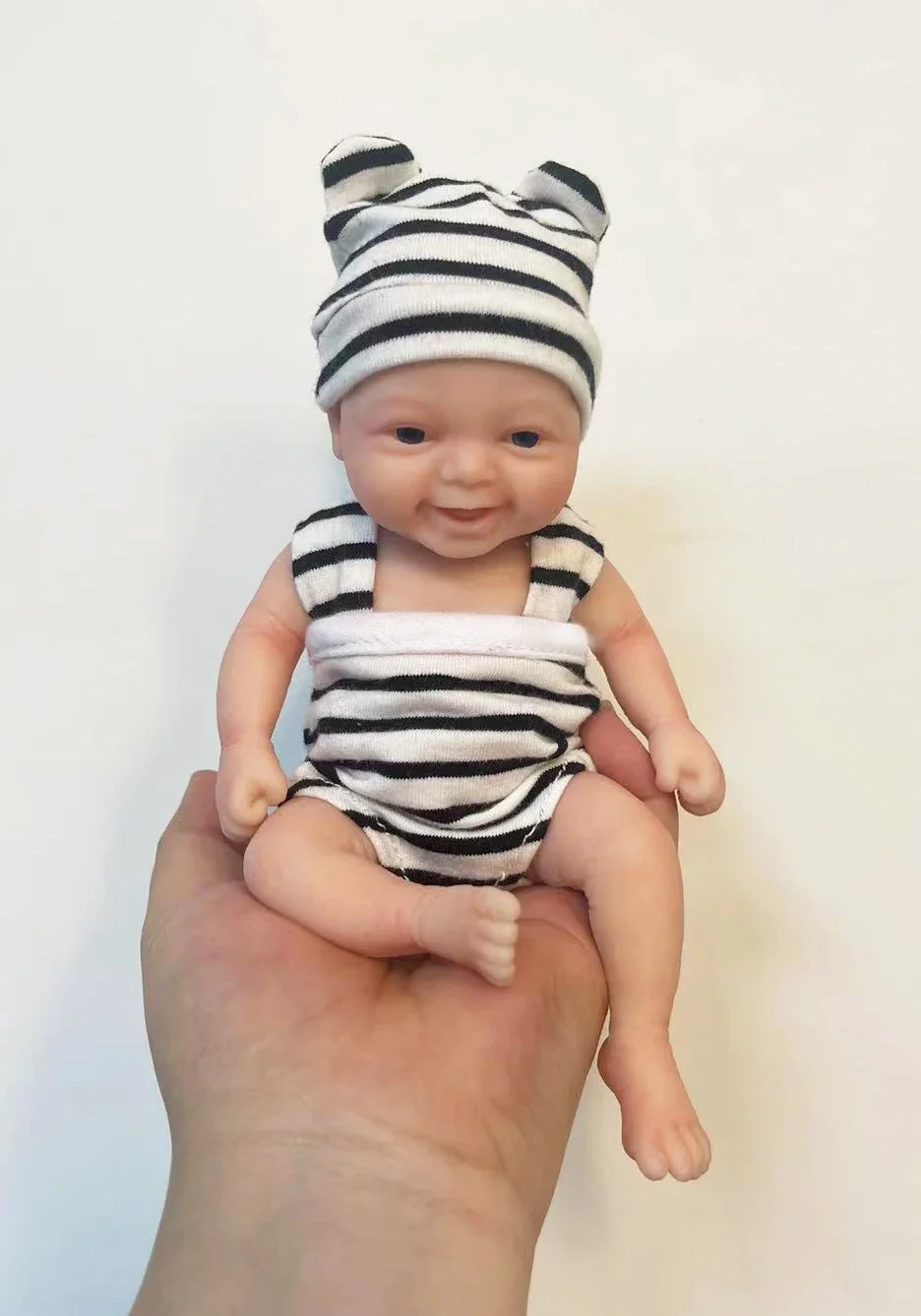 

7 Inch Reborn Baby Doll Silicone Doll Girl Mini Realistic Newborn Baby Dolls Silicone Full Body Stress Relief Hand Made