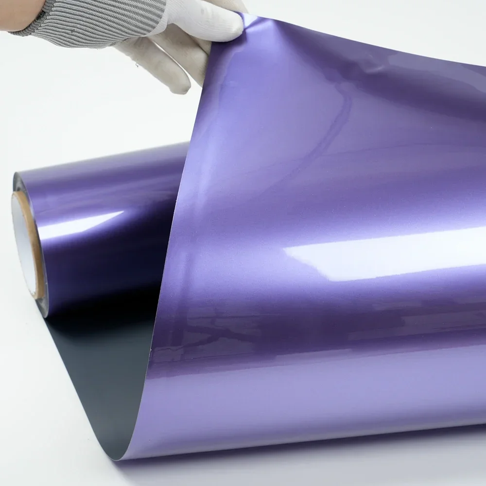Film Vinyl Mobil Warna Ungu Metalik Super Gloss PVC, Pembungkus Mobil PET Liner Ungu Metalik, Kustom Pabrik 2025