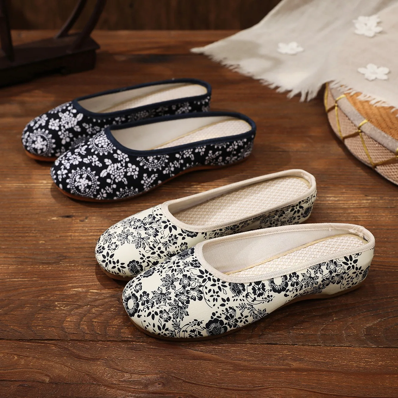 Summer Old Beijing Cloth Shoes Women's Toe Cap Embroidered Height Increasing Insole Ethnic Style Slippers Home for Women