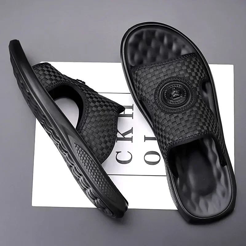 Slippers for men's summer Slippers 2024 new outdoor beach sandals for men's internet famous fashion brand with a sense of luxury