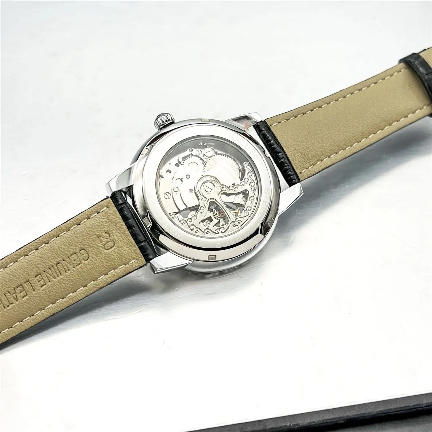 New High-Value Lightweight Luxury Hollow Automatic Mechanical Watch for Men, Fashionable Business Casual British-Style Men's Watch, This Is the Top Brand for Gifts, the Best Gift for Him, European, American, Japanese, and Korean Style Men's Wristwatch