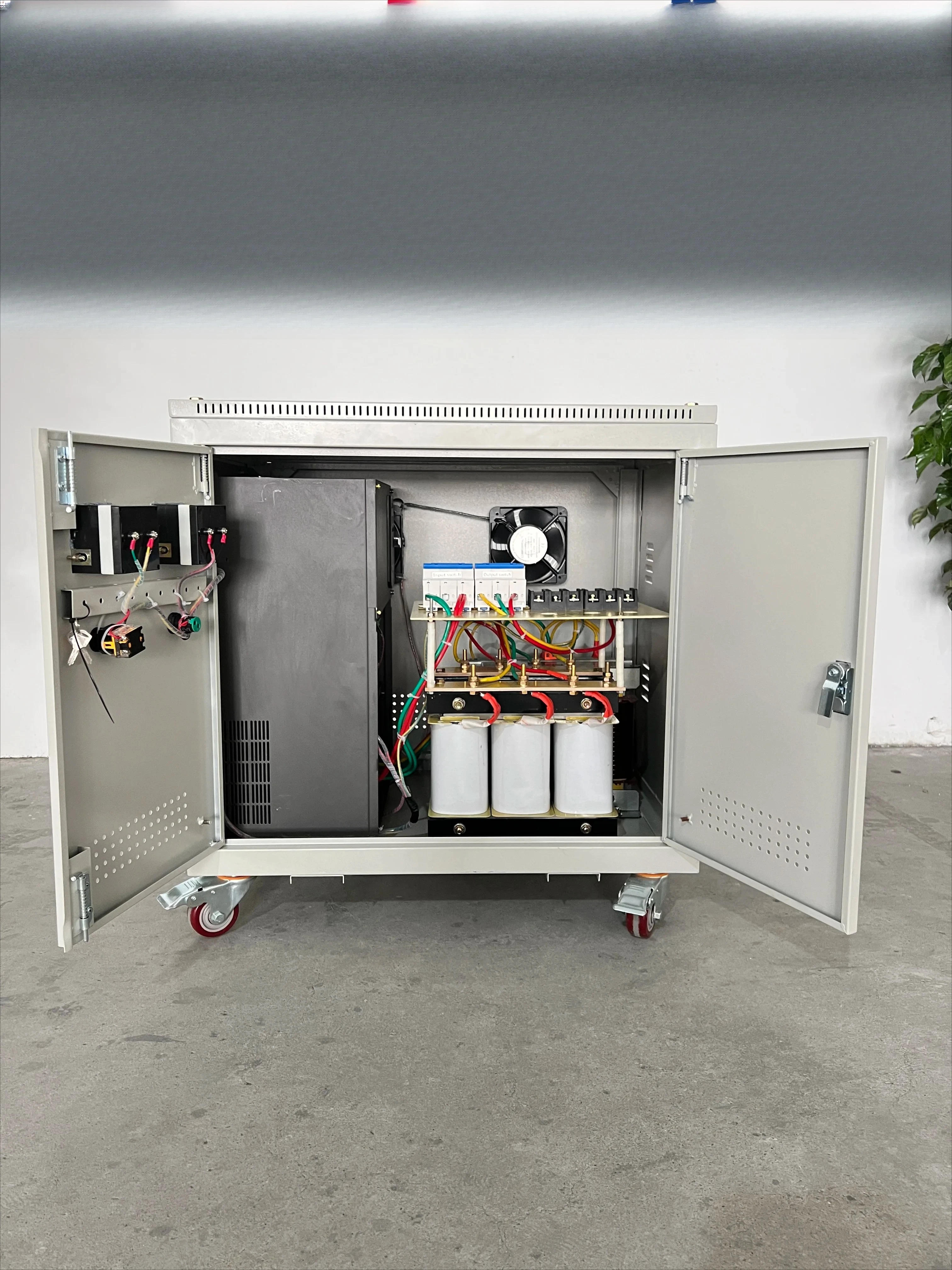 Single Phase 220V to 3 Phase 380V IGBT Phase Inverters Converters Transformer Hot 6000W 15KW Electronic LCD AUTOTRANSFORMER 10MS