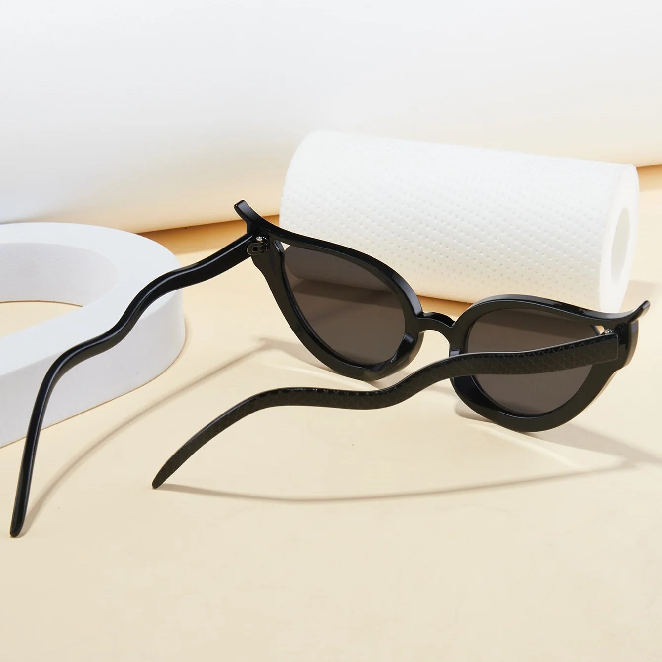 1 قطعة نظارات الموضة النسائية الجديدة كول ريترو القط العين العصرية الألفية نمط الهيب هوب الأفعى على شكل حفلة يومية مساء الموسيقى Festiv