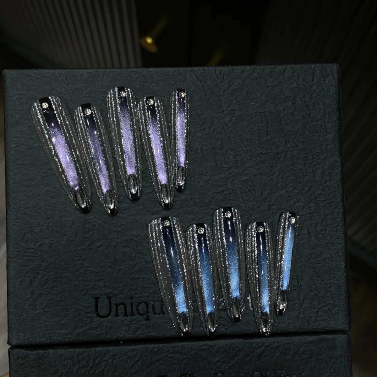 Handmade Press On  Nails Nails AB Style Silver Brushed Sparkling Starry Sky Manicure Advanced Cat Eye Wearable Manicure view 3